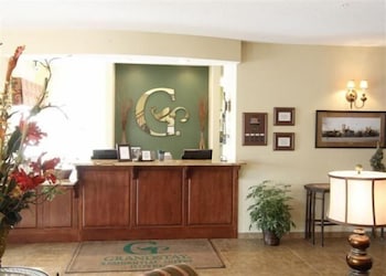 GrandStay Residential Suites Hotel 7/56