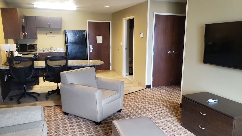 Microtel Inn And Suites By Wyndham Pecos 22/35