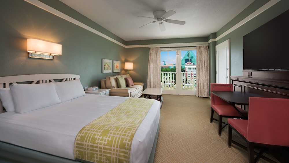 DELUXE, STUDIO, GARDEN OR POOL VIEW