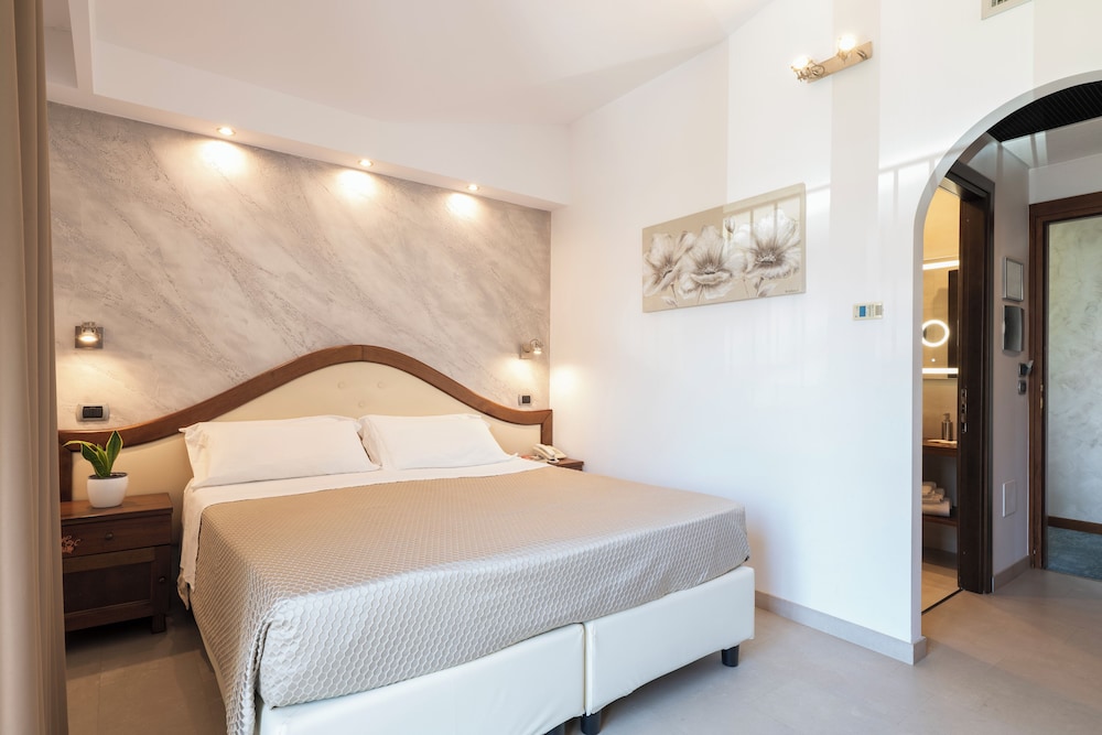 Nicoletta Hotel 25/69