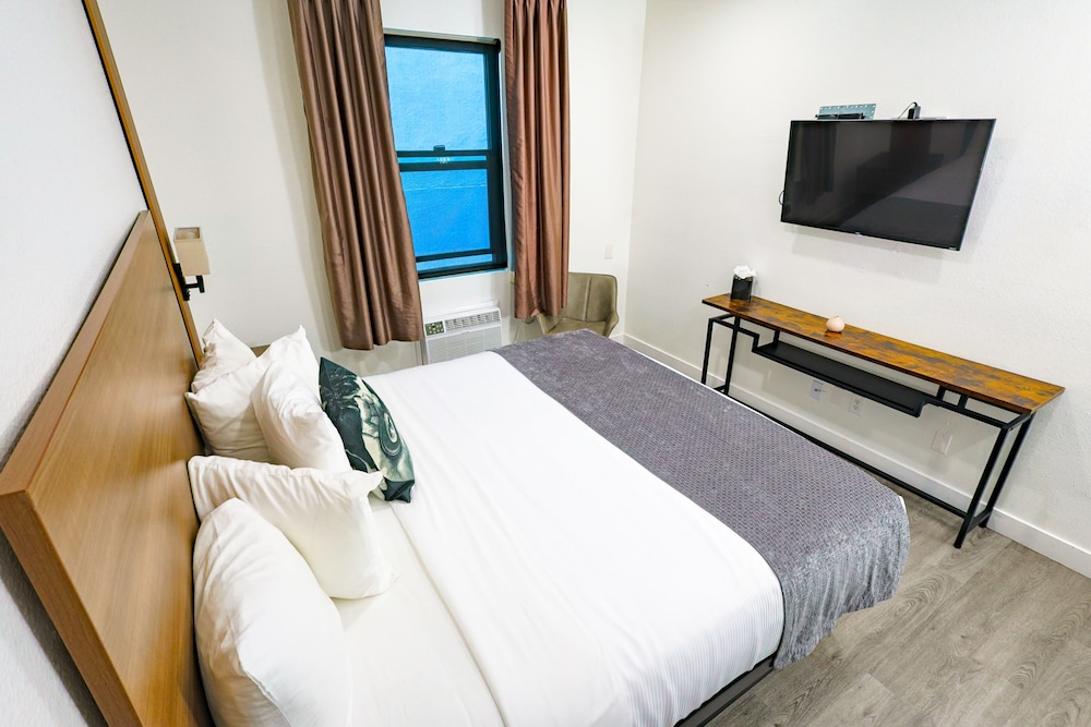 Urban Boutique Hotel 25/82