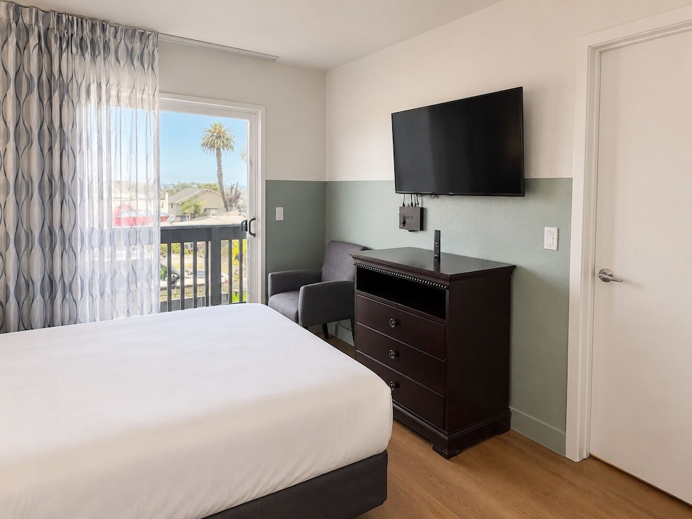 جناح بسريرين كوين بشرفة بغرفة نوم واحدة، Stargazer Inn And Suites 8/10