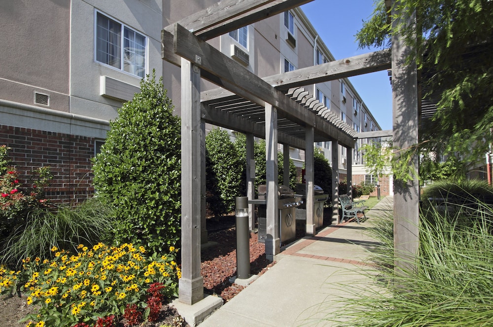 Candlewood Suites Rogers/Bentonville 3/49
