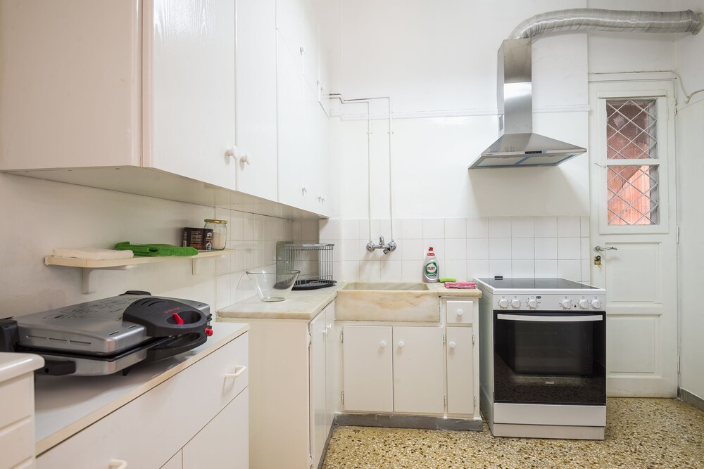 Victoria Best Apartments Near Metro 18/19