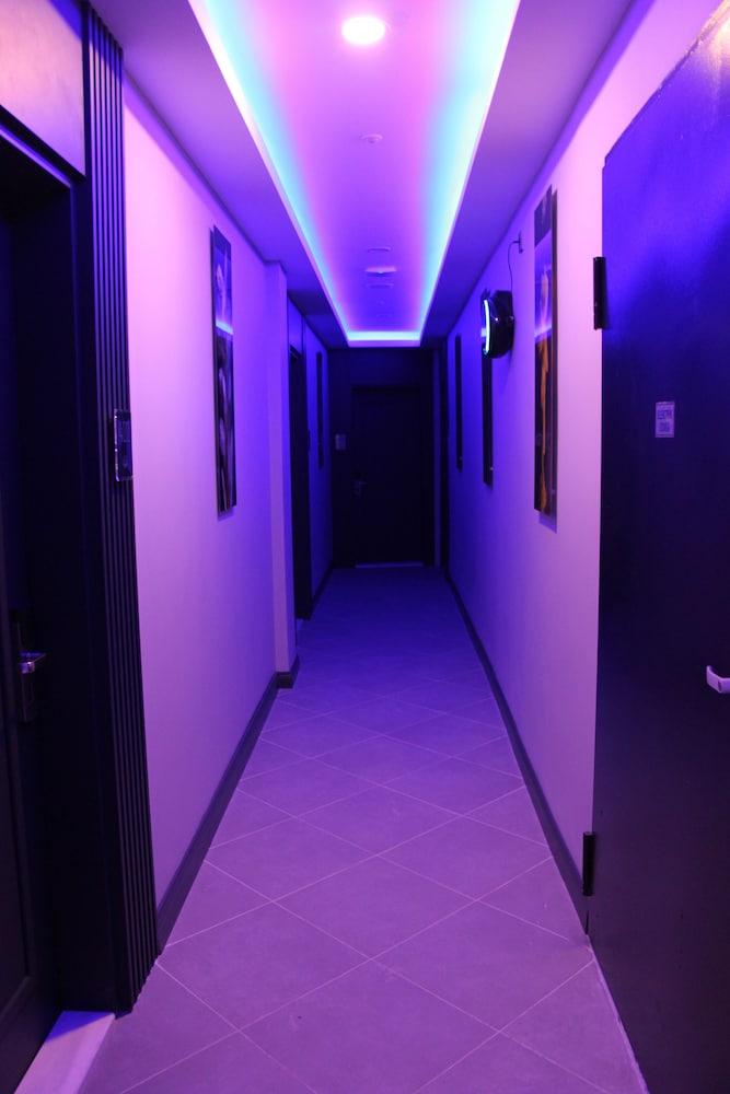 Eva Otel 4/50