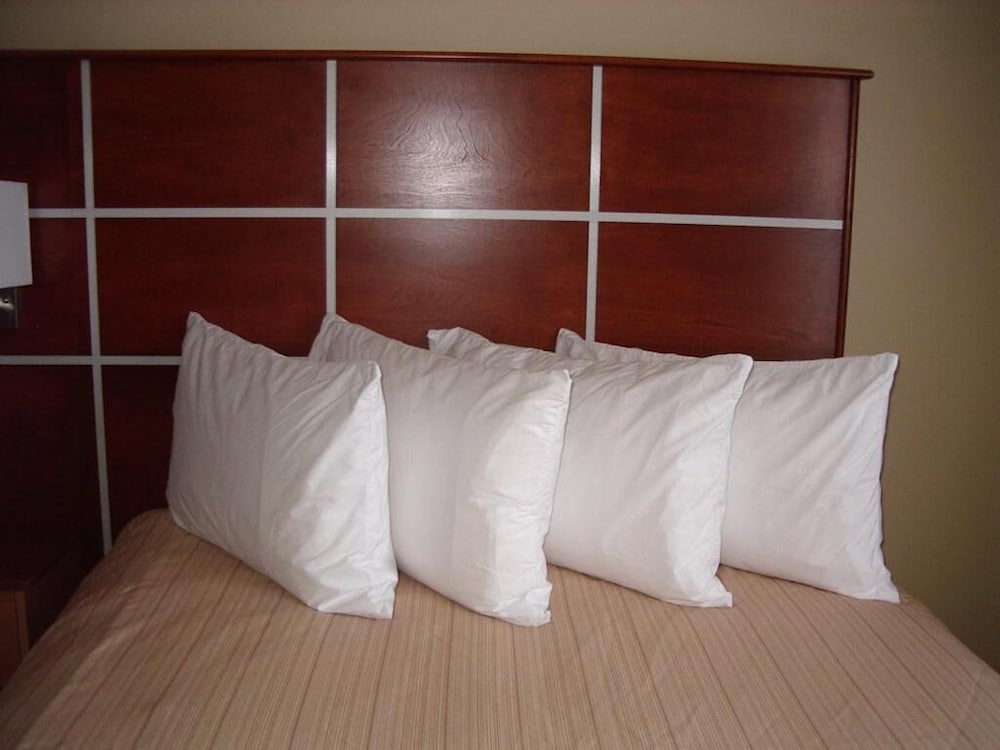 Days Inn by Wyndham Grande Prairie 5/15