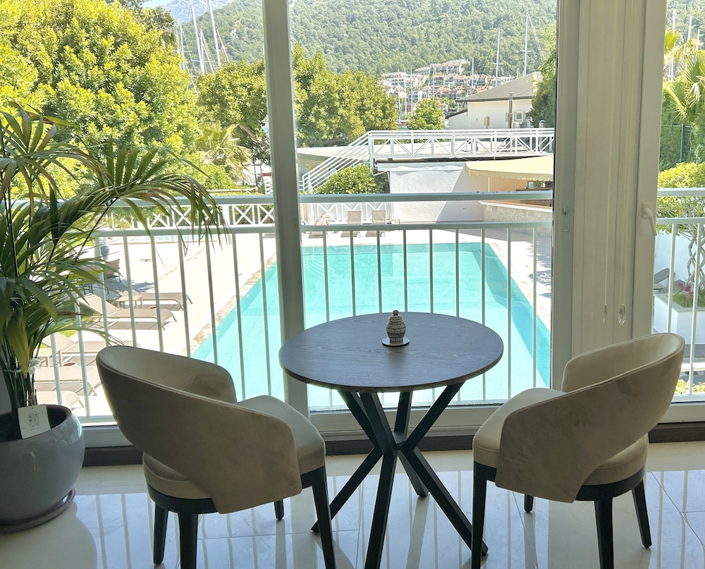 MARINA BOUTIQUE FETHIYE 21/50