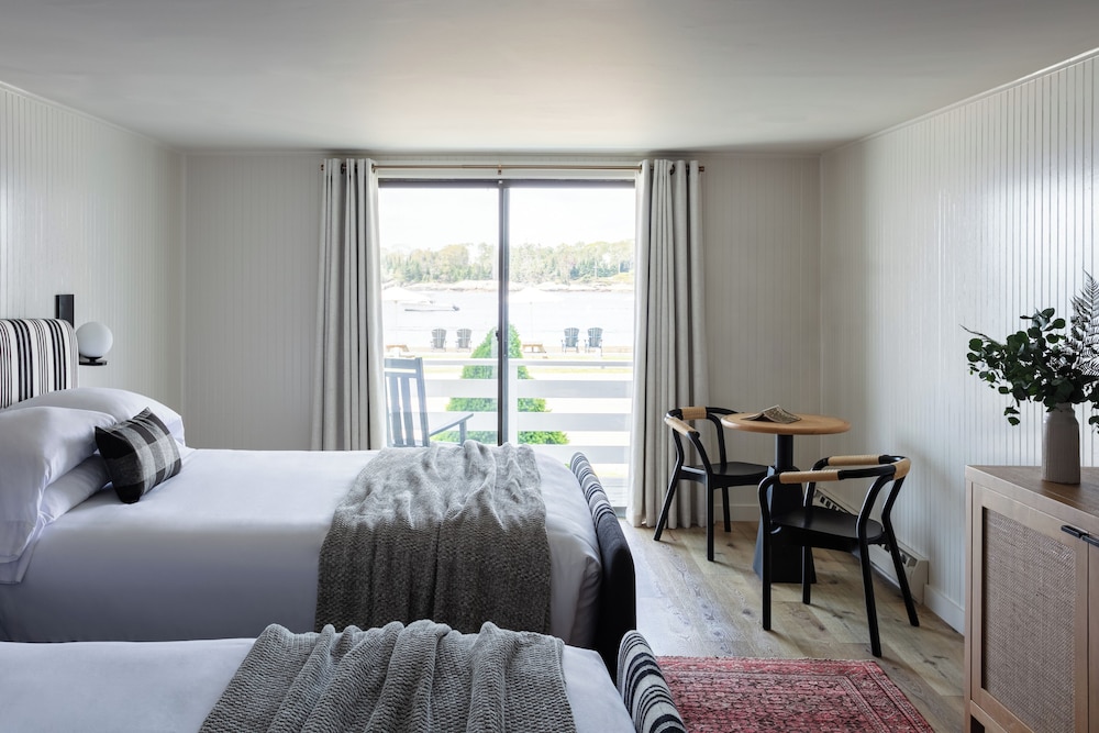 Room, 2 Queen Beds, Ocean Front
