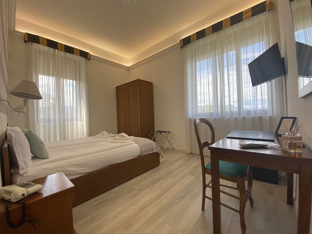 Hotel La Fontana 40/76