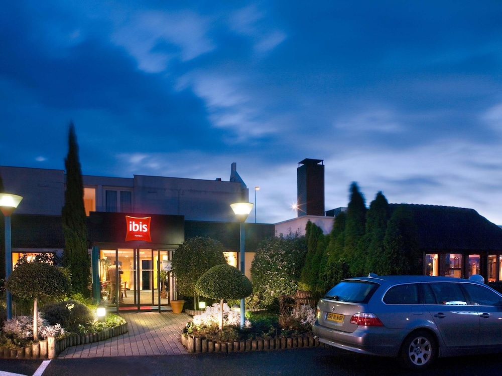 Ibis Tours Nord 3/50