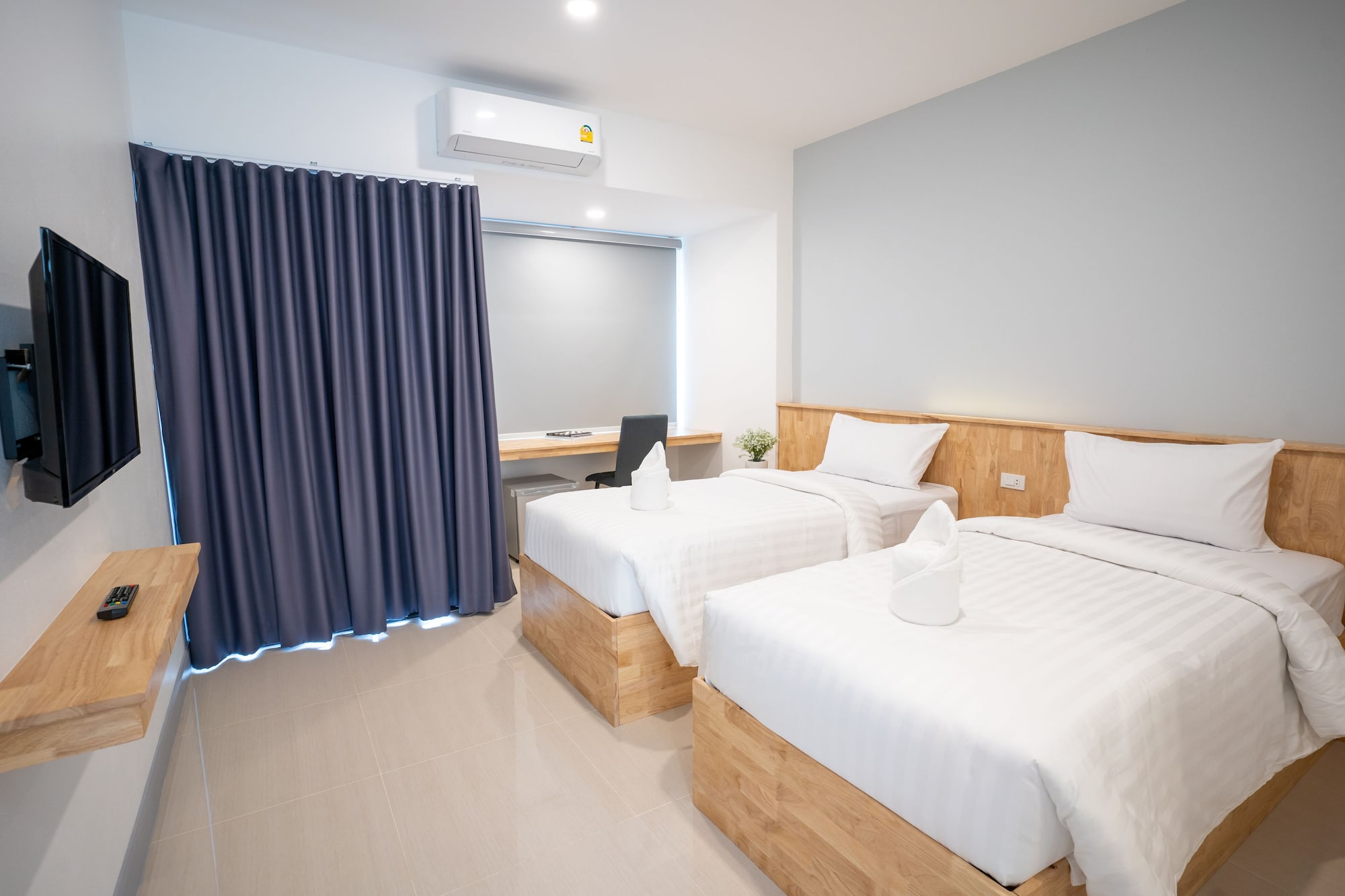SUPERIOR, TWIN BEDS