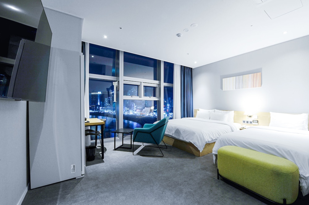 The Point Hotel 19/70
