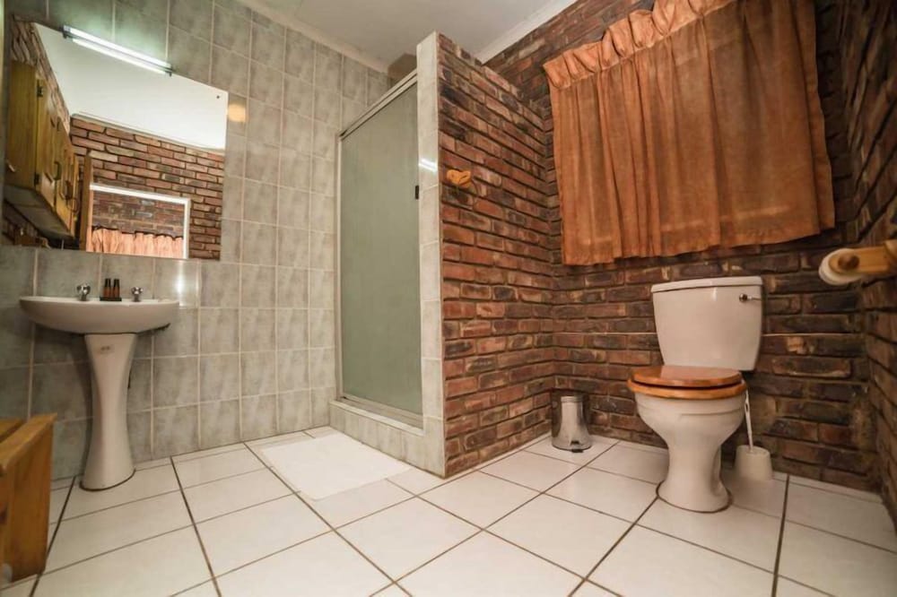 Acacia Guesthouse 39/40