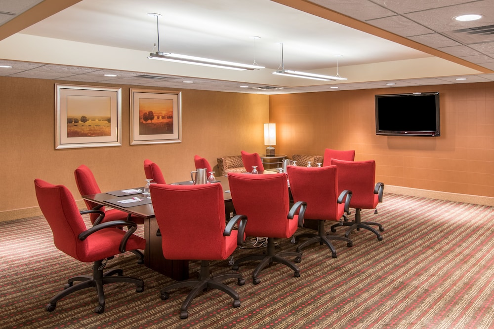 Crowne Plaza Indianapolis Airport 40/58