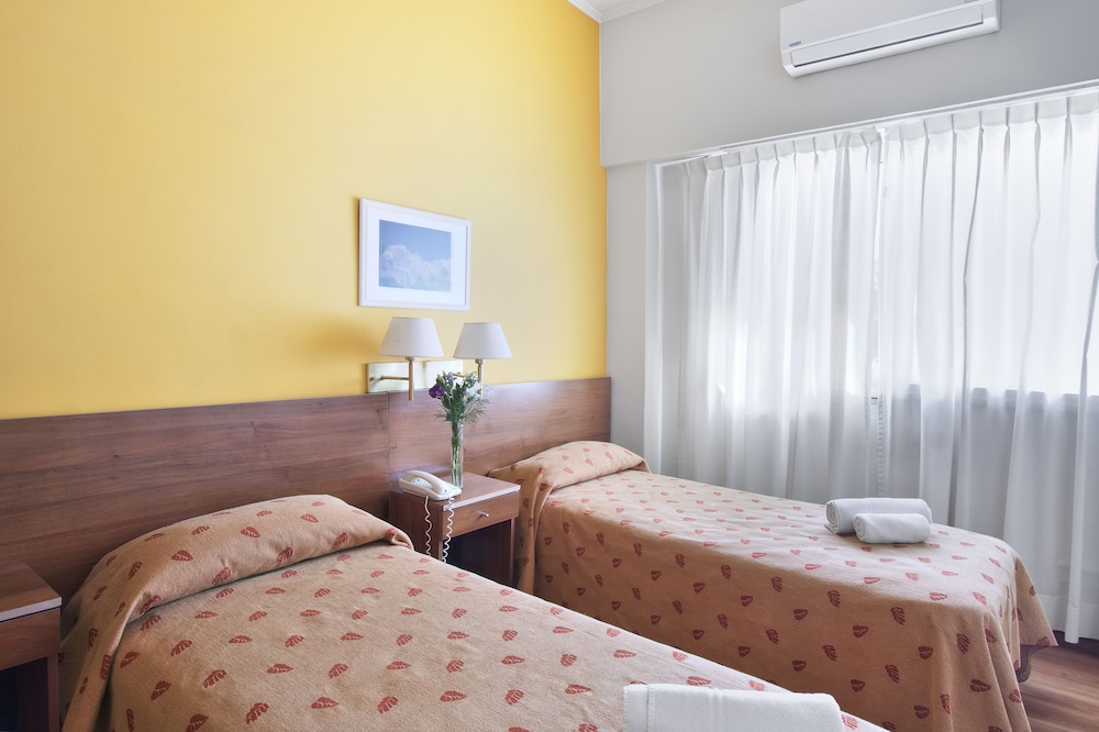 Milan Hotel 26/43