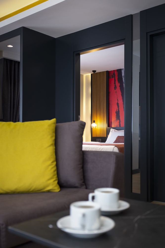 Nox Suite 46/69