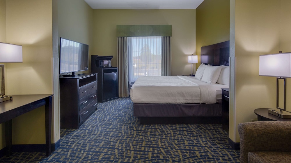 Best Western Plus Brunswick Inn & Suites 11/45