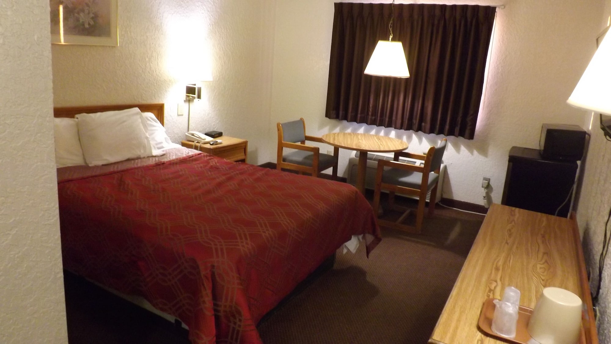 STANDARD, QUEEN BED, SMOKING