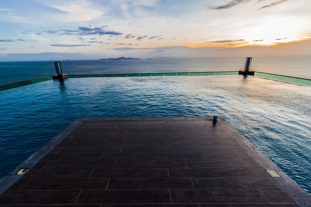 Wongamat Tower By Pattaya Sunny Rentals 72/74