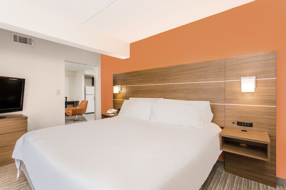 Holiday Inn Express Petersburg 17/70