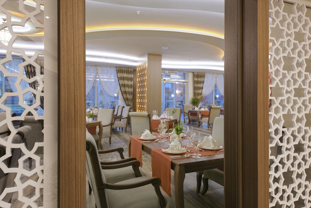 Asia Beach Resort & Spa Hotel 53/74