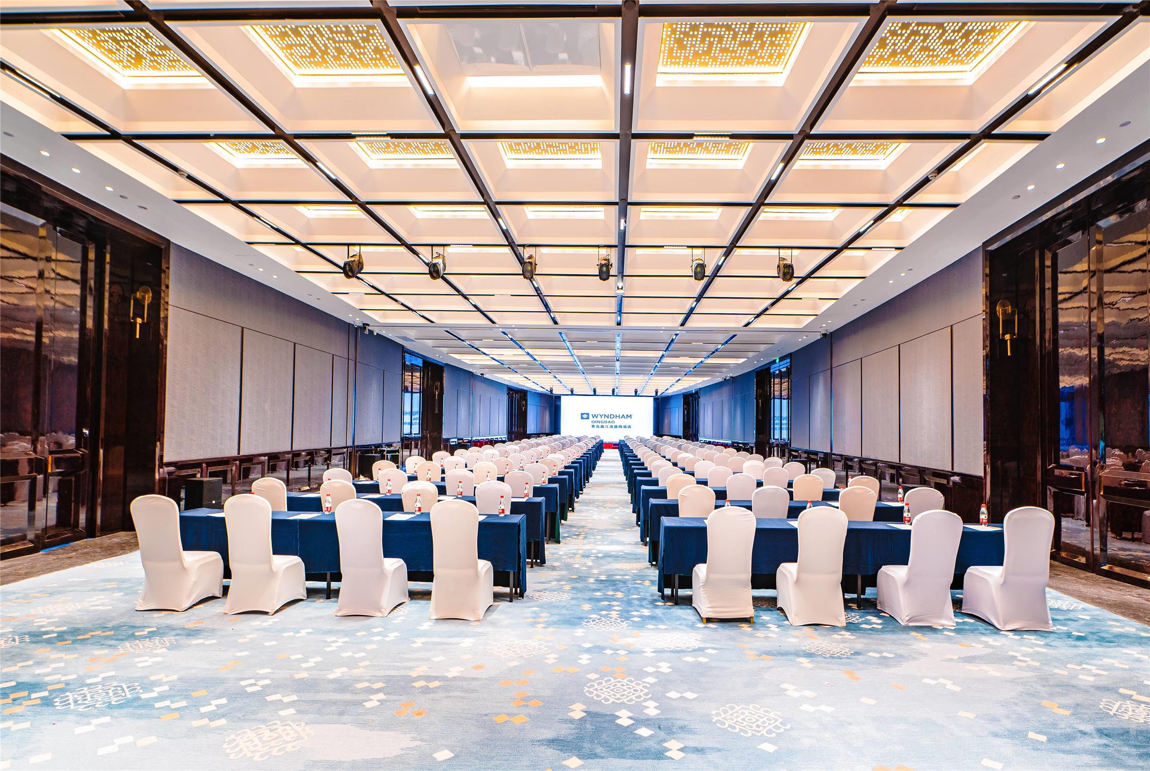 Wyndham Hotel Qingdao 51/57