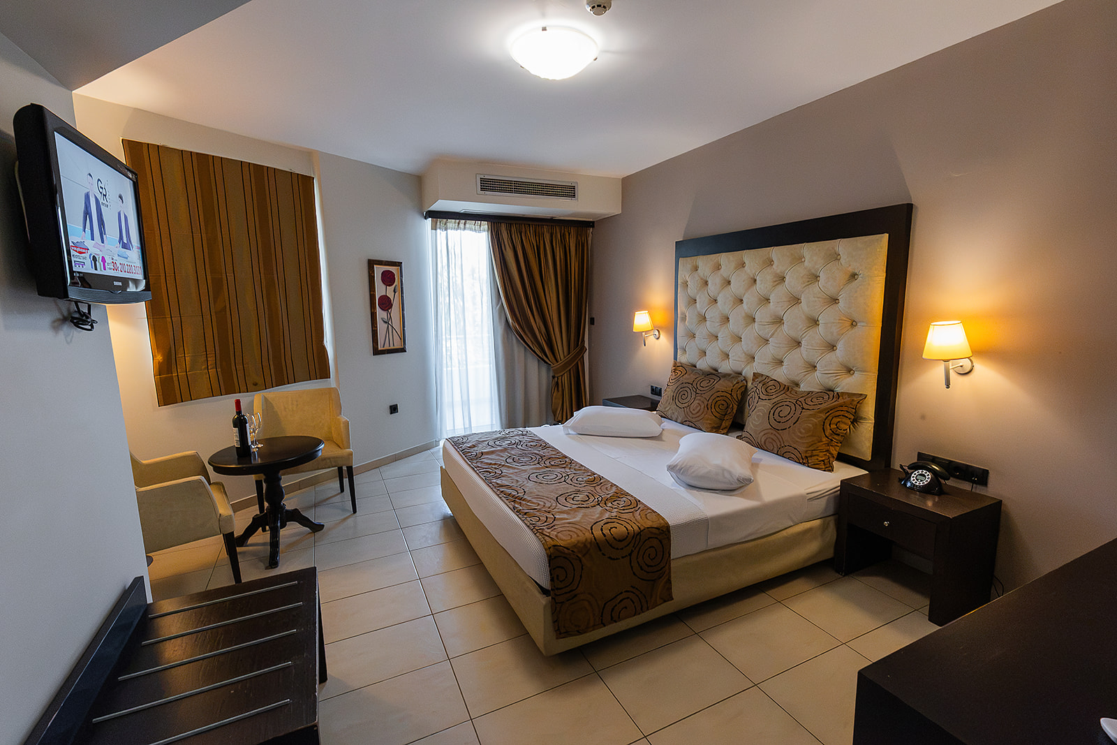 Amalias Hotel 11/45