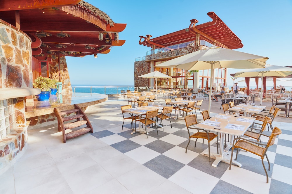 Gloria Palace Amadores 66/72