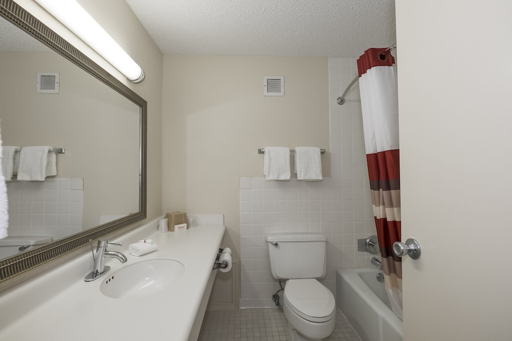 Red Roof Inn Dumfries Quantico 10/28