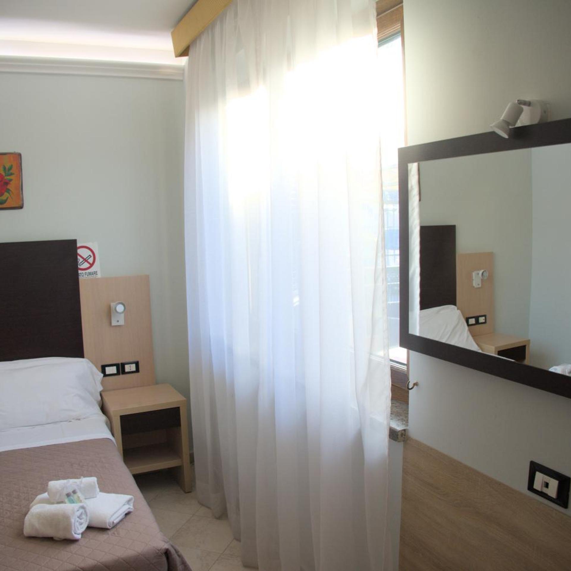 HOTEL DEI TARTARI 50/50