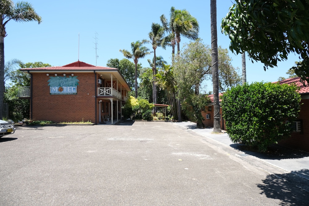 Sapphire Palms Motel 59/69
