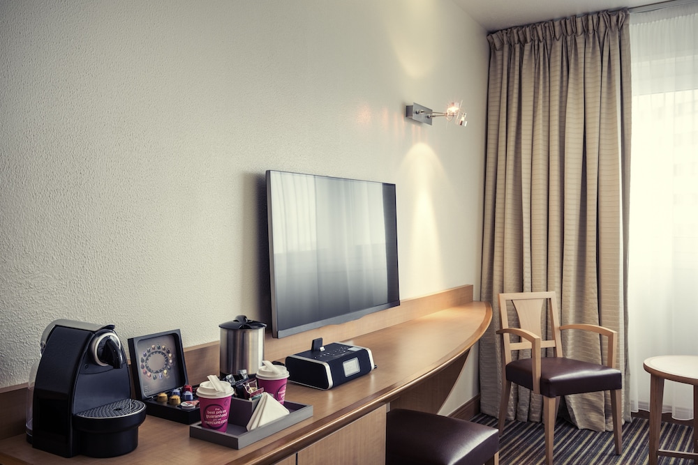 Mercure Paris La Defense 52/66