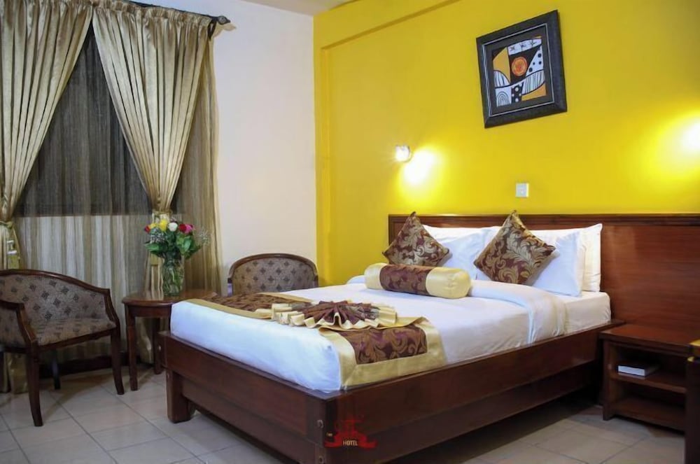 ROOM, SINGLE