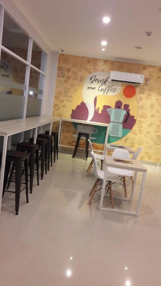 Central Front One Inn Jakarta Airport 32/33