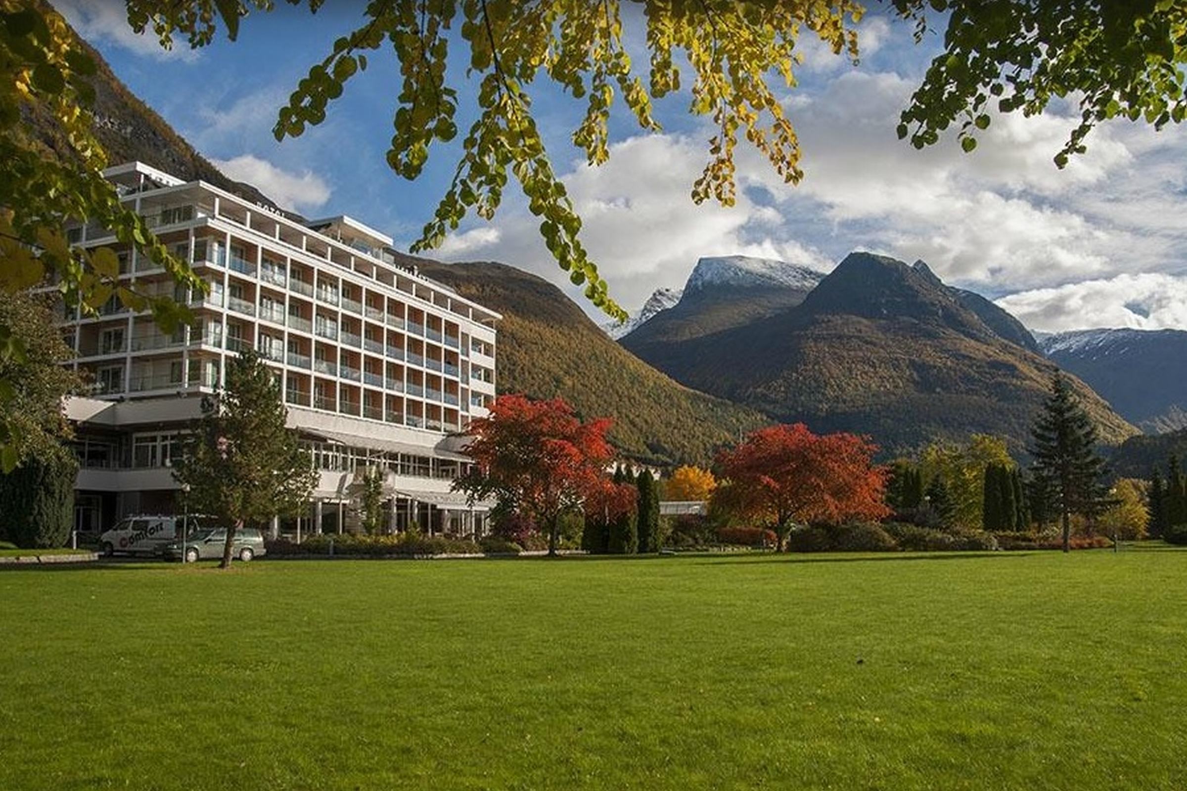 Alexandra Hotel 24/24