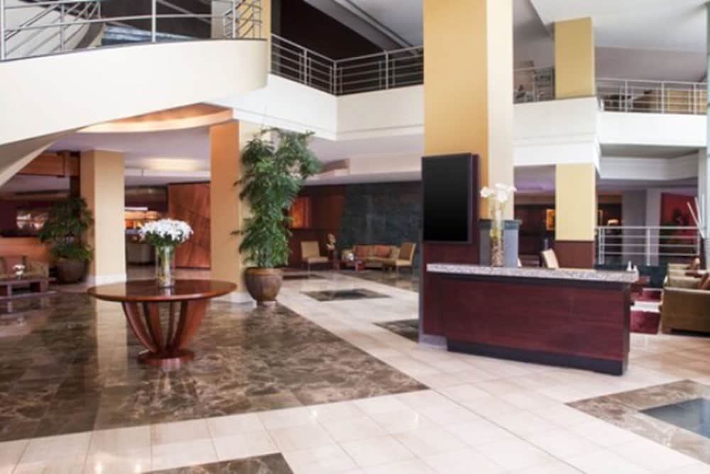 Sheraton Guayaquil Hotel 38/40