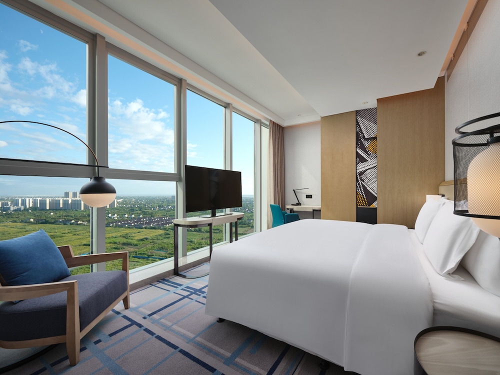 1 Bedroom, Suite, King Bed