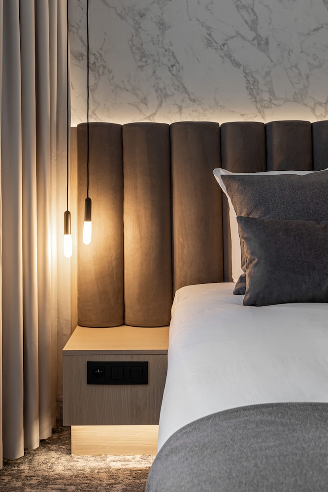 Congres Hotel Van Der Valk Mons 30/68