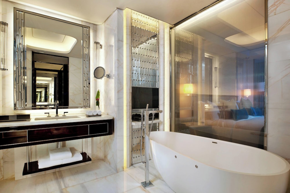 غرفة كبيرة بسرير كينج بإطلالة على المدينة، The St Regis Shenzhen 3/7