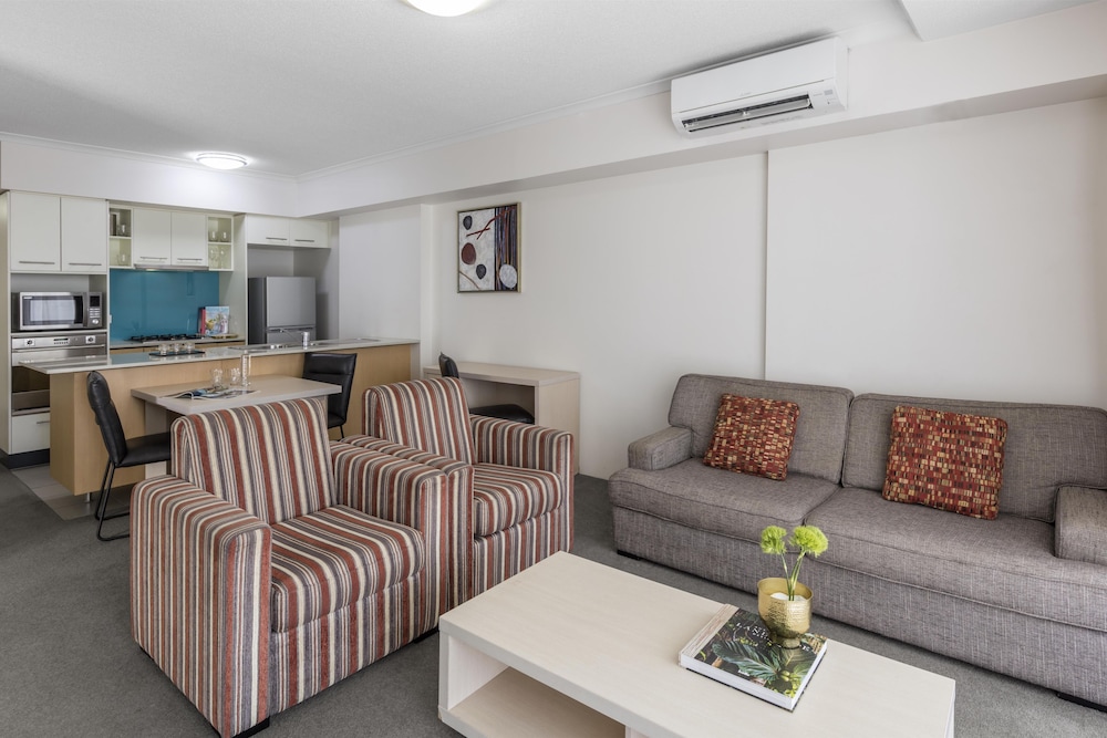 Oaks Brisbane River City Suites 39/72