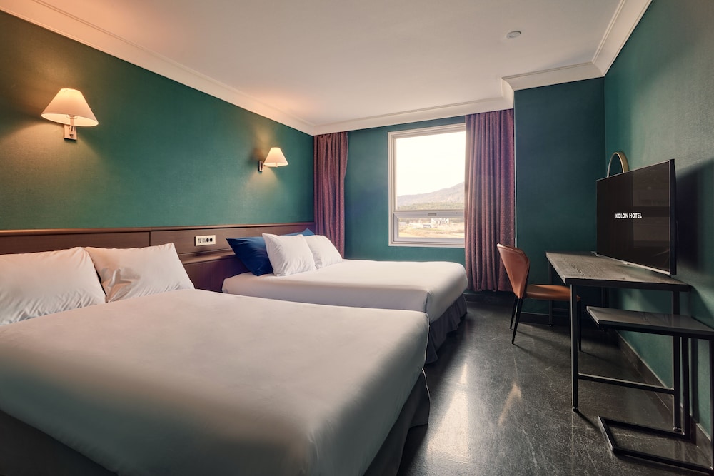 Super, Family, 2 Double Beds