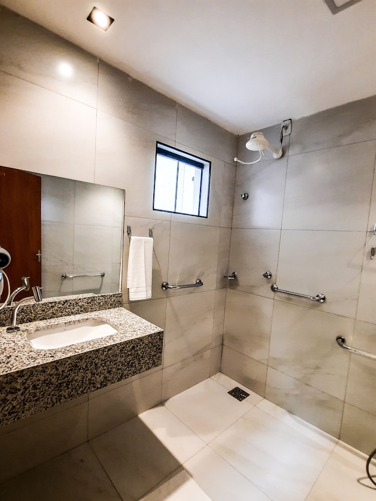 Hub Hotel Ex Hotel Sete Cidades Express 30/48