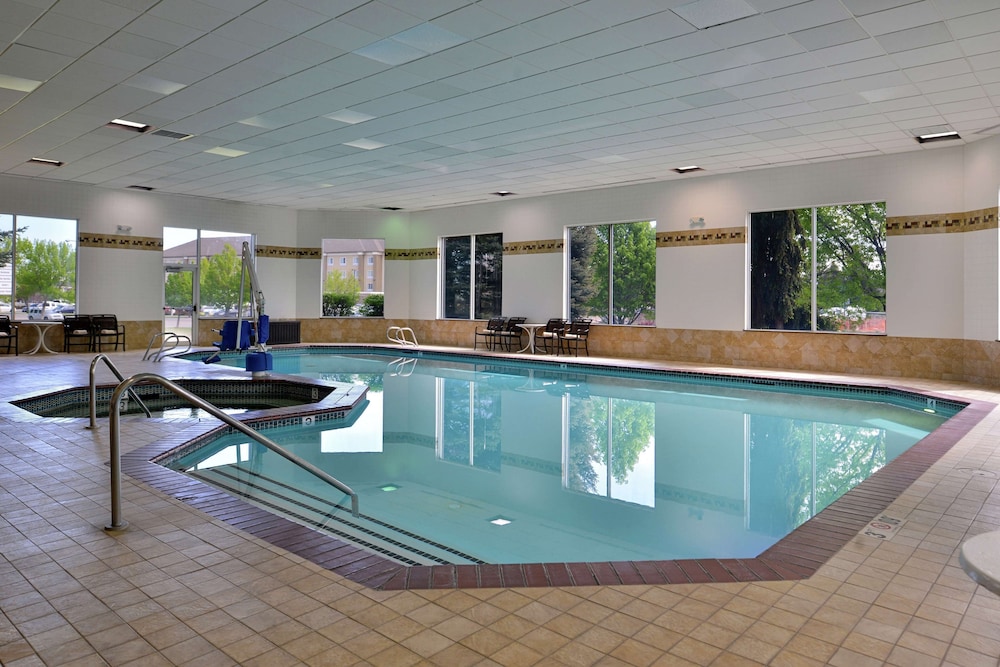 Hampton Inn Idaho Falls Airport 4/64