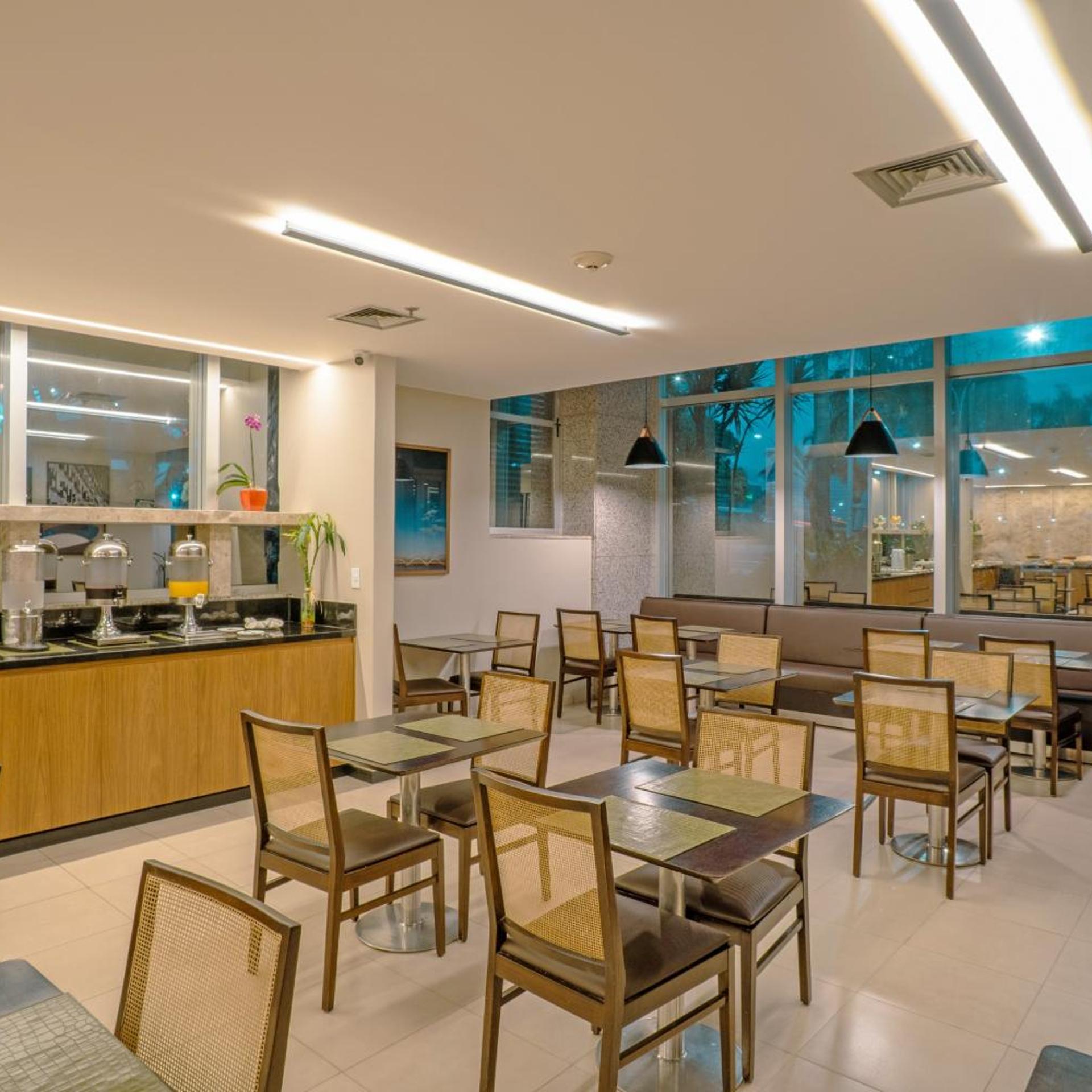 NAOUM HOTEL 19/25