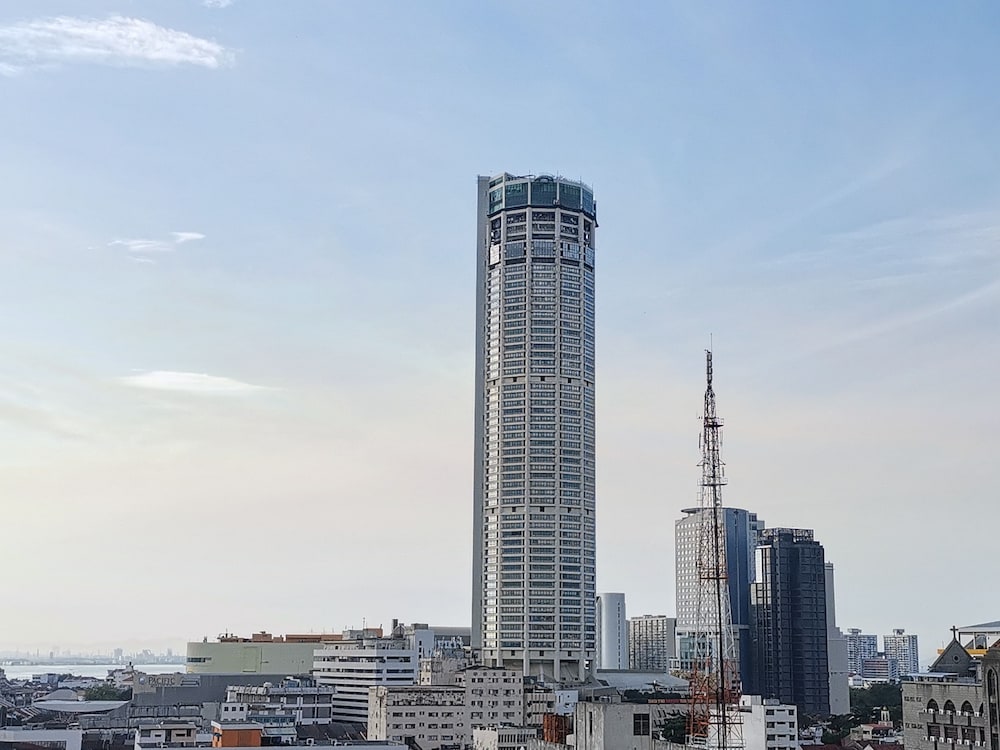 FRAME HOTEL 44/51