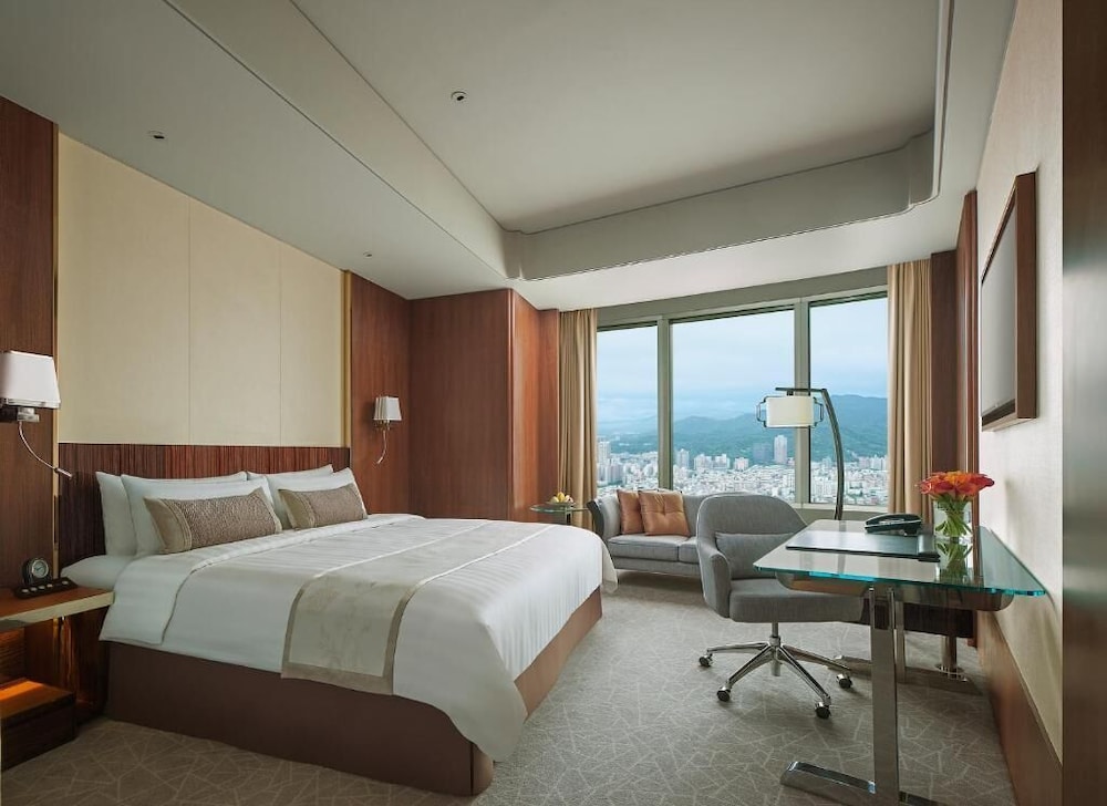 Shangri-La Far Eastern, Taipei 22/79