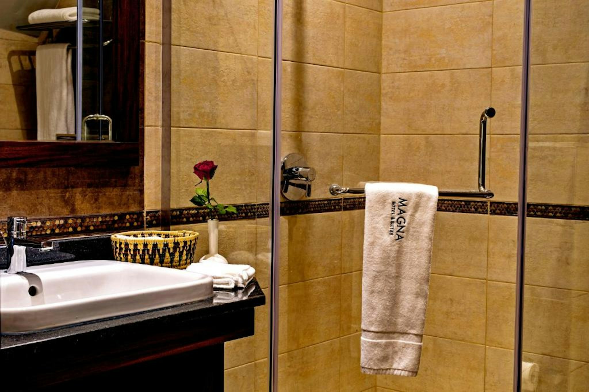 Magna Hotel And Suites 14/15