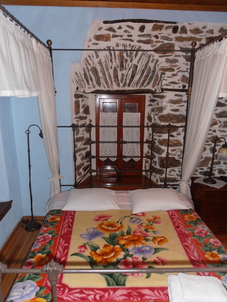 Mansion Terpou 33/46