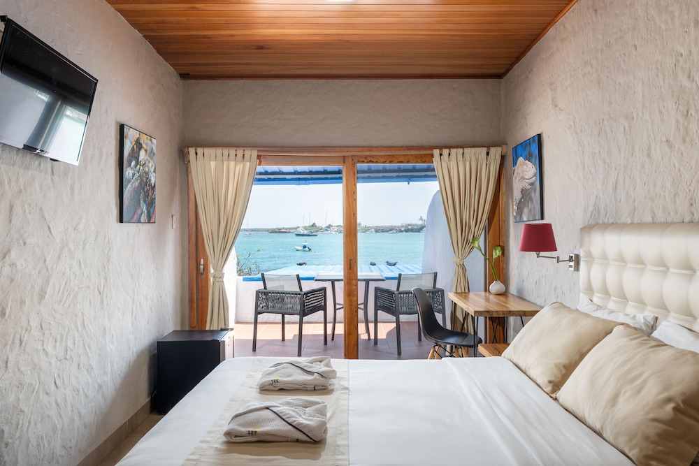 Red Mangrove Aventura Lodge 21/77