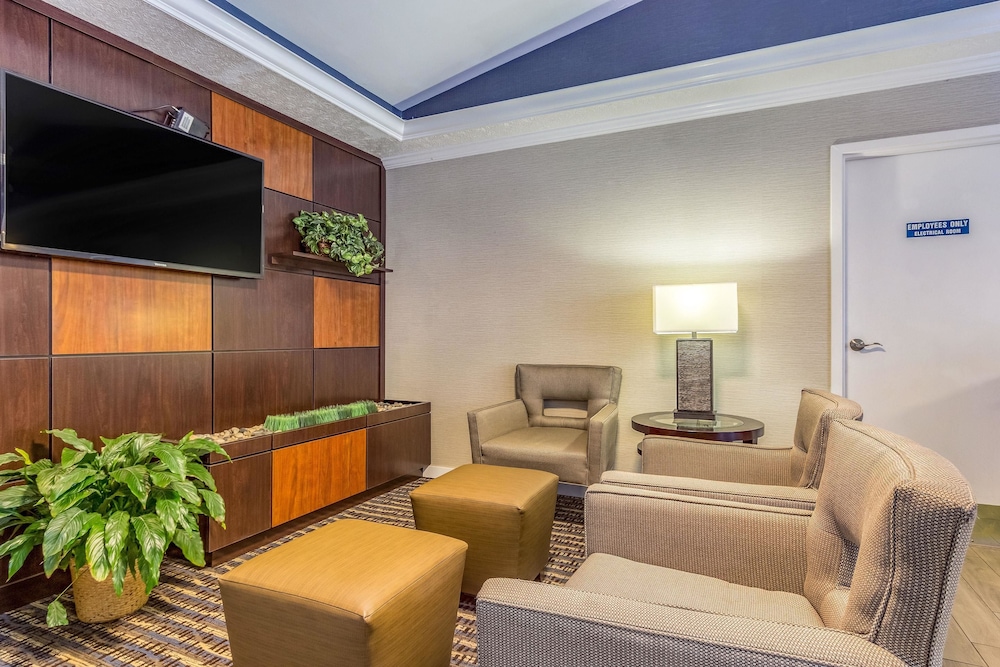 Comfort Inn Independence - Cleveland 19/30